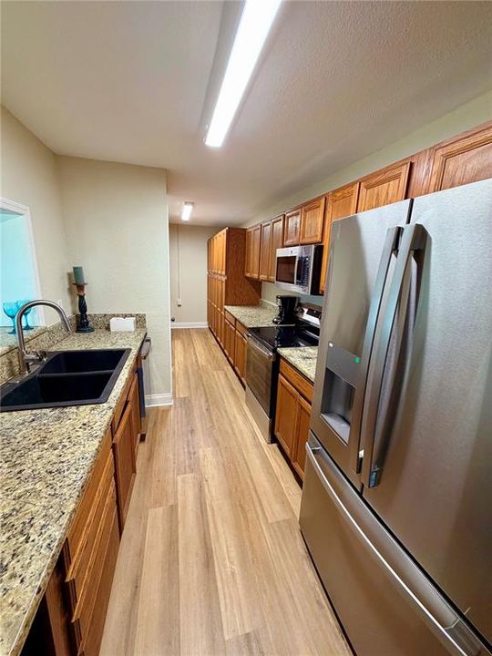 待售: $465,000 (3 贝兹, 2 浴室, 1734 平方英尺)