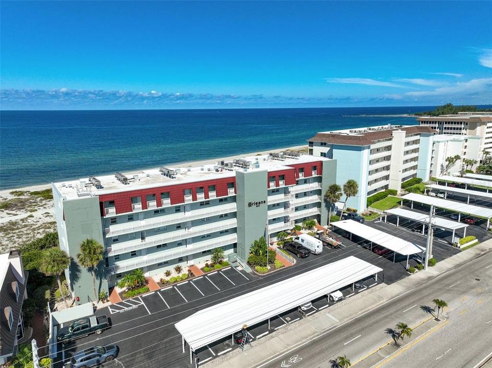 For Sale: $579,000 (2 beds, 2 baths, 1005 Square Feet)