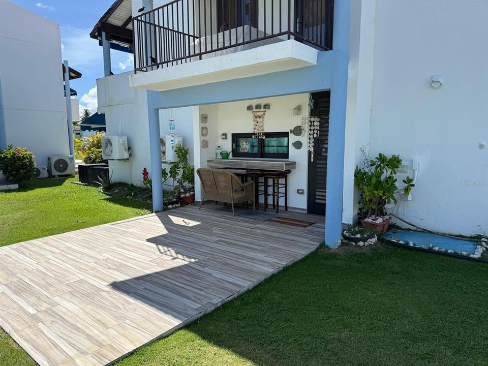 For Sale: $500,000 (1 beds, 2 baths, 776 Square Feet)