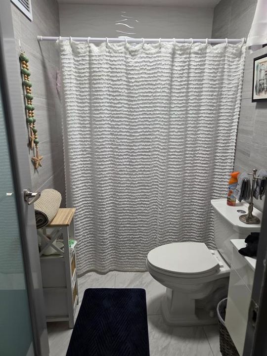 For Sale: $500,000 (1 beds, 2 baths, 776 Square Feet)