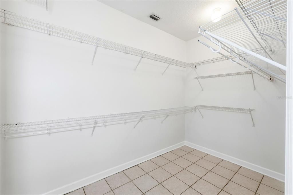 For Sale: $625,000 (3 beds, 2 baths, 2500 Square Feet)