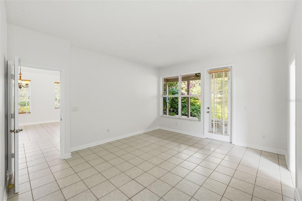 For Sale: $625,000 (3 beds, 2 baths, 2500 Square Feet)