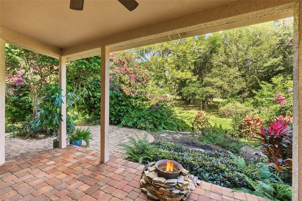 For Sale: $625,000 (3 beds, 2 baths, 2500 Square Feet)