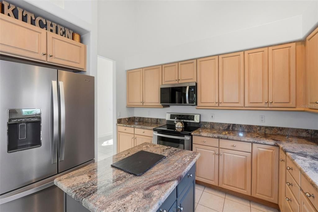 For Sale: $625,000 (3 beds, 2 baths, 2500 Square Feet)