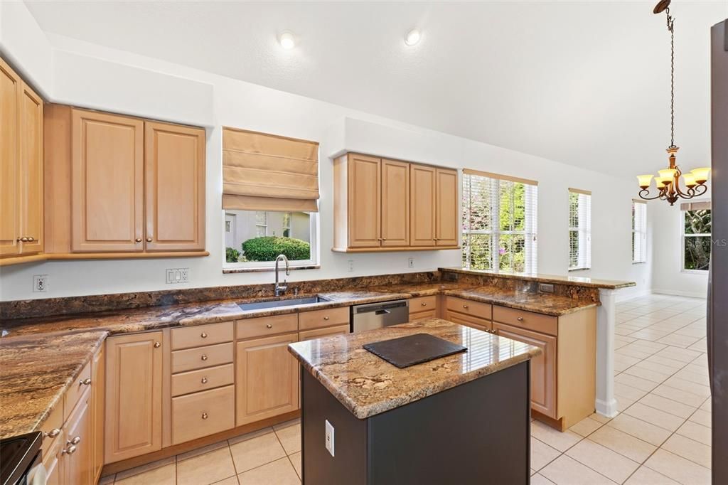 For Sale: $625,000 (3 beds, 2 baths, 2500 Square Feet)