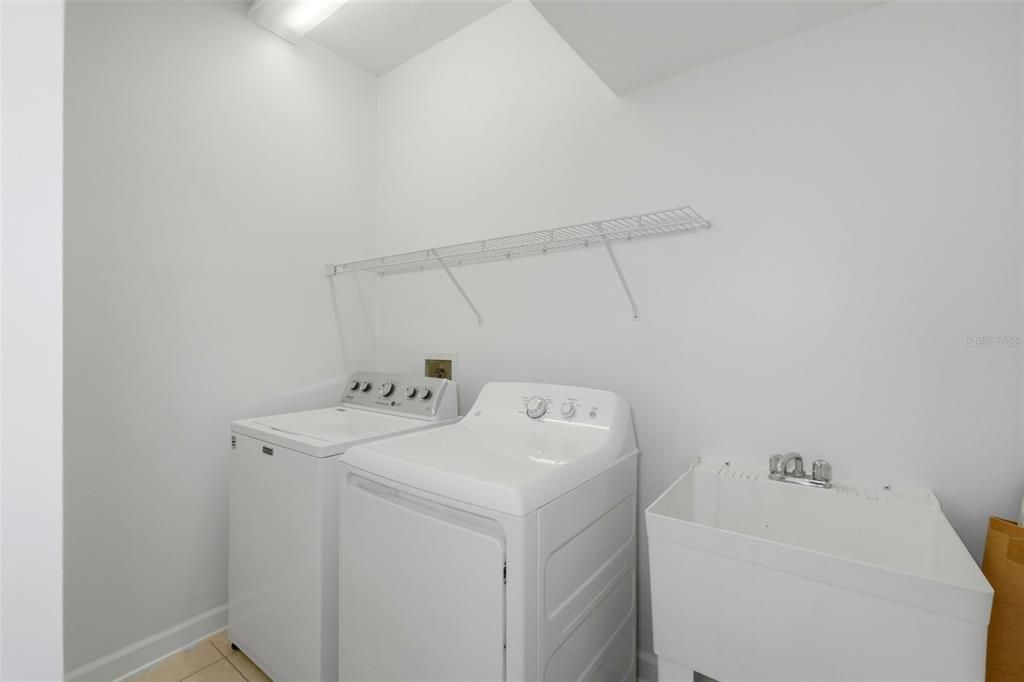 For Sale: $625,000 (3 beds, 2 baths, 2500 Square Feet)