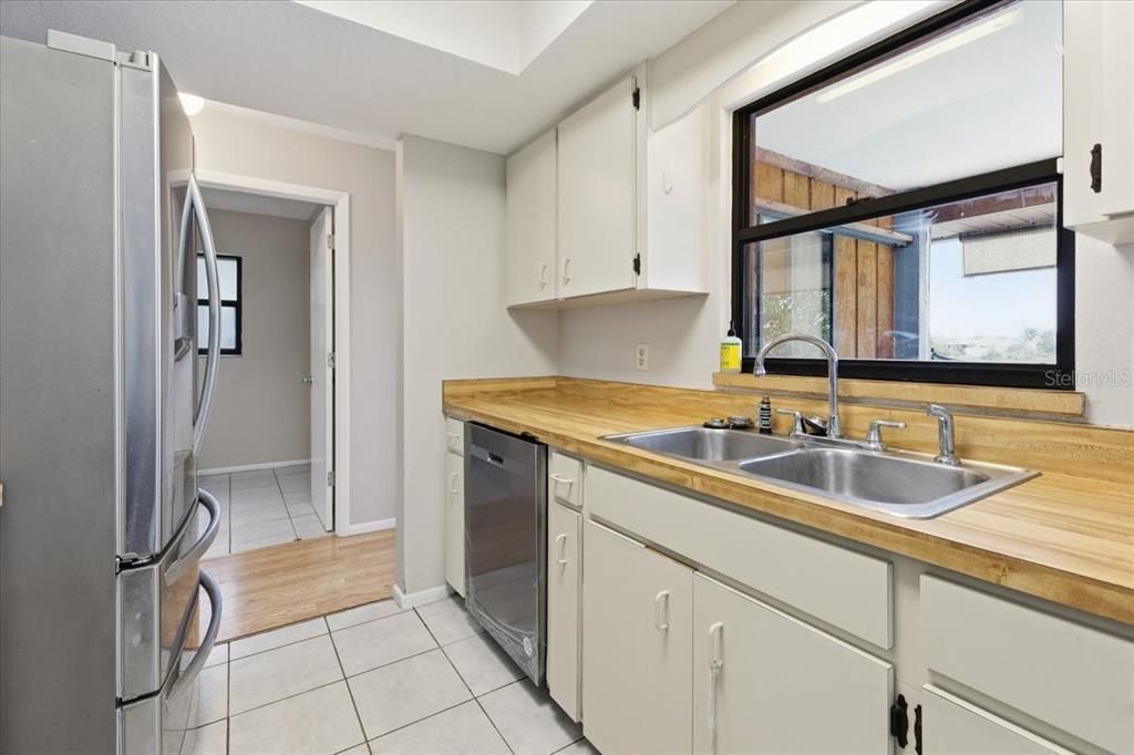 待售: $289,900 (3 贝兹, 2 浴室, 1238 平方英尺)