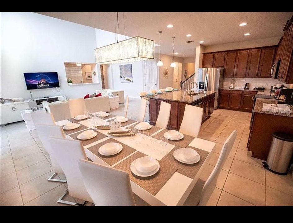 待售: $655,000 (6 贝兹, 5 浴室, 3786 平方英尺)