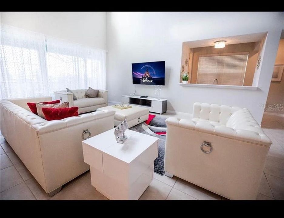 待售: $655,000 (6 贝兹, 5 浴室, 3786 平方英尺)