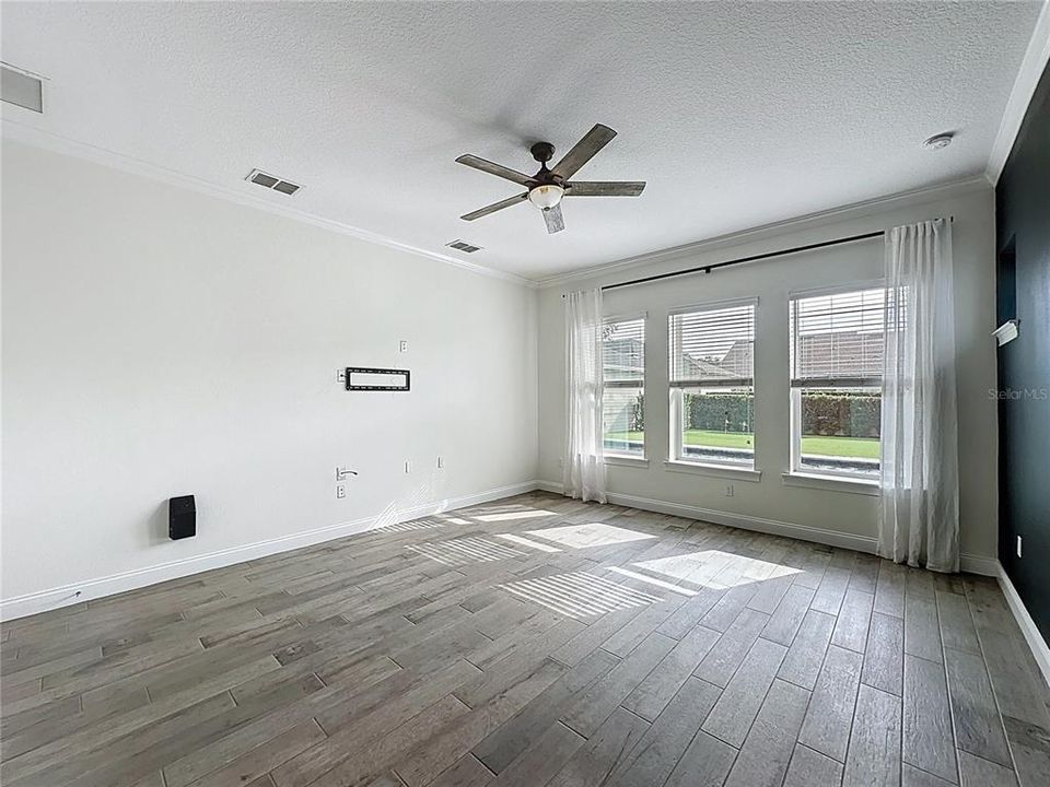 На продажу: $995,000 (4 спален, 3 ванн, 3085 Квадратных фут)