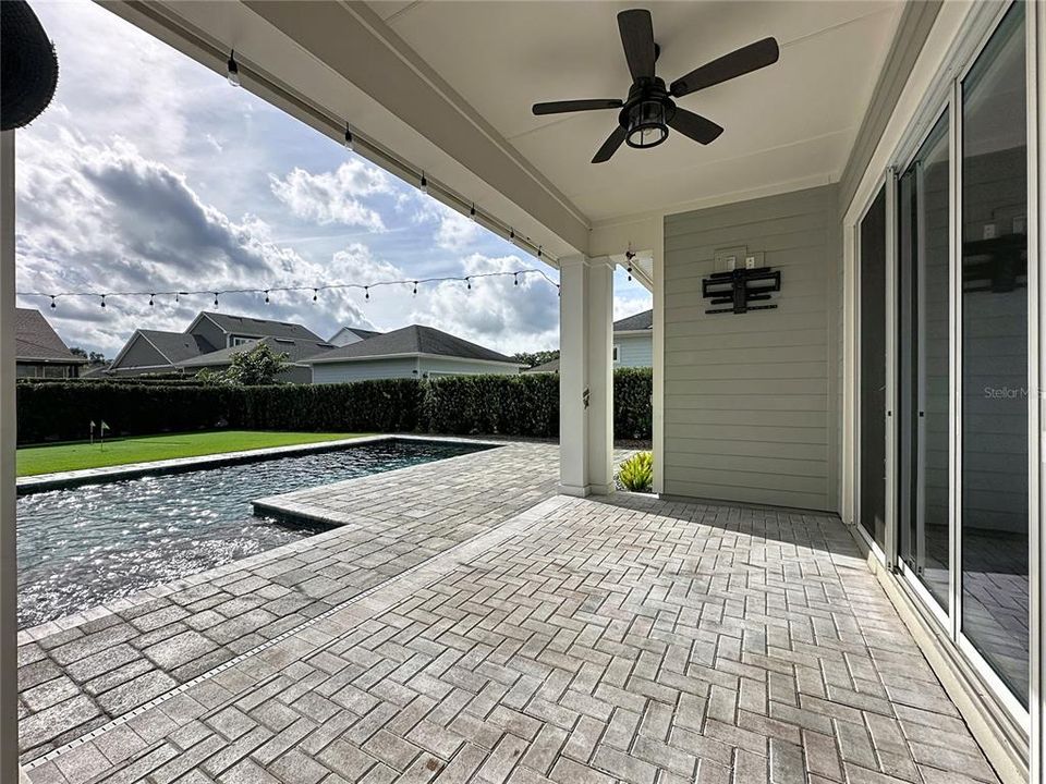 На продажу: $995,000 (4 спален, 3 ванн, 3085 Квадратных фут)