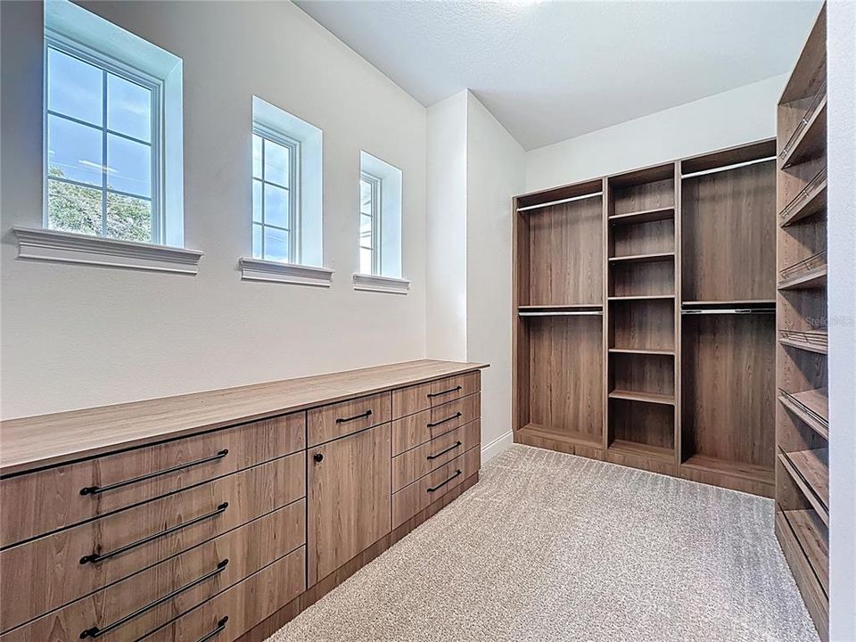 На продажу: $995,000 (4 спален, 3 ванн, 3085 Квадратных фут)