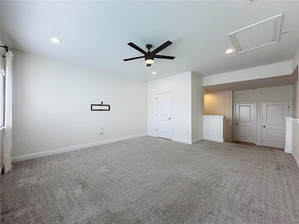 На продажу: $995,000 (4 спален, 3 ванн, 3085 Квадратных фут)