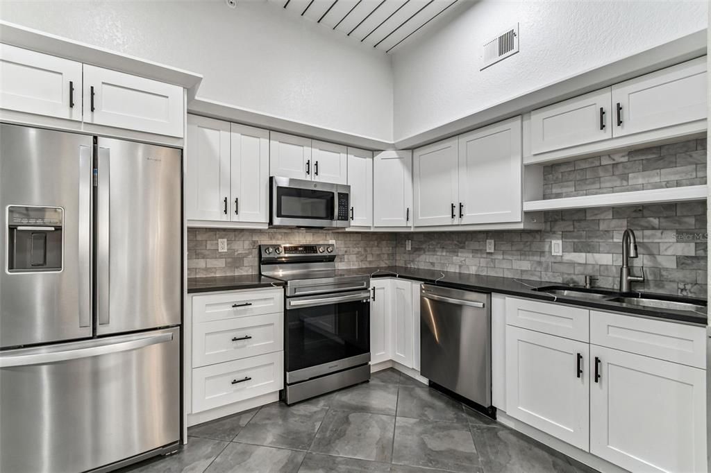 En Renta: $3,750 (2 camas, 2 baños, 1206 Pies cuadrados)