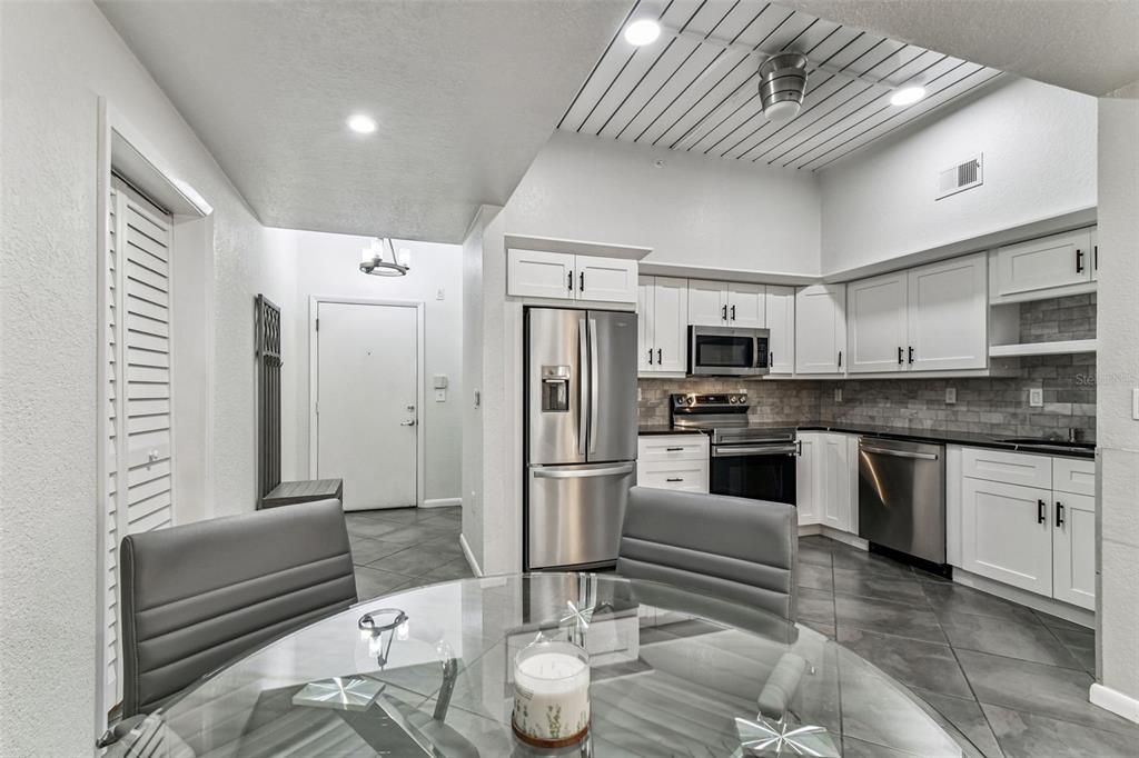 En Renta: $3,750 (2 camas, 2 baños, 1206 Pies cuadrados)