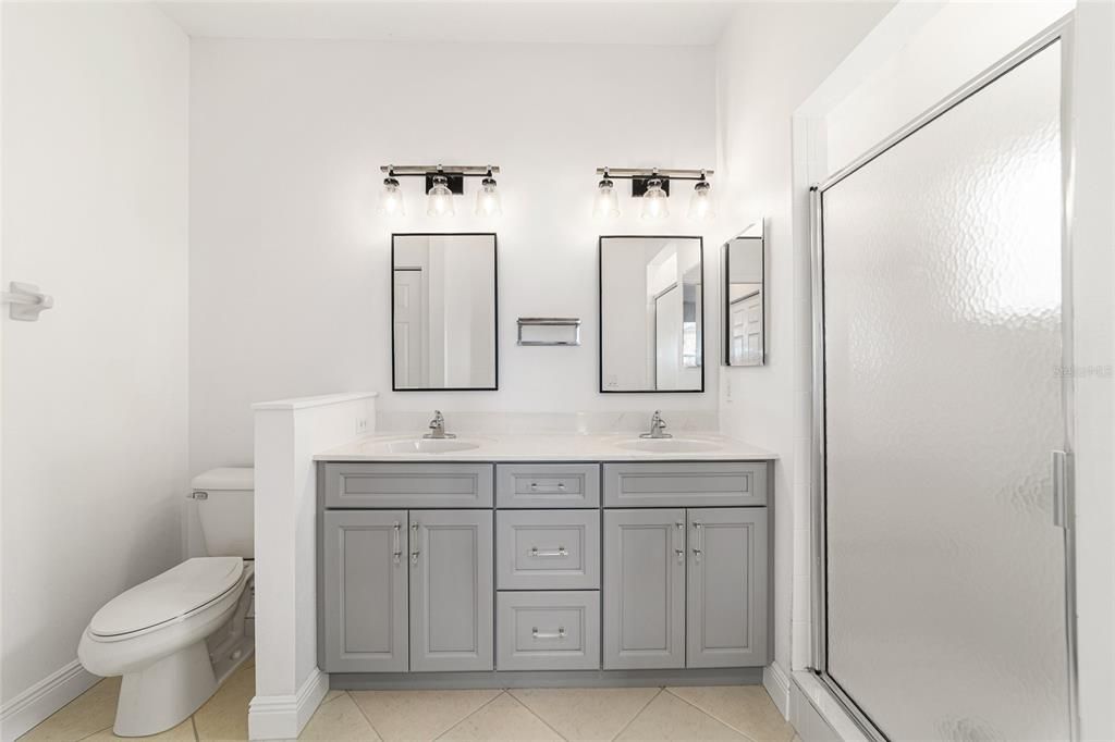 Active With Contract: $265,000 (2 beds, 2 baths, 1674 Square Feet)