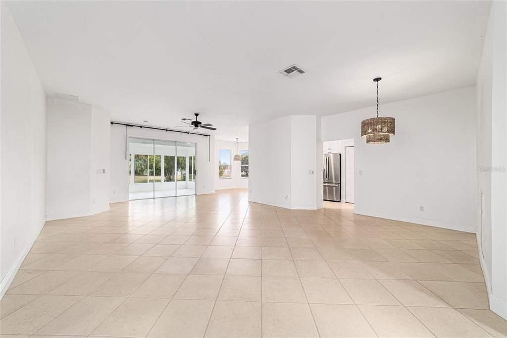 Active With Contract: $265,000 (2 beds, 2 baths, 1674 Square Feet)