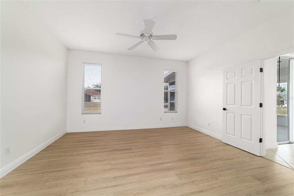 Active With Contract: $265,000 (2 beds, 2 baths, 1674 Square Feet)