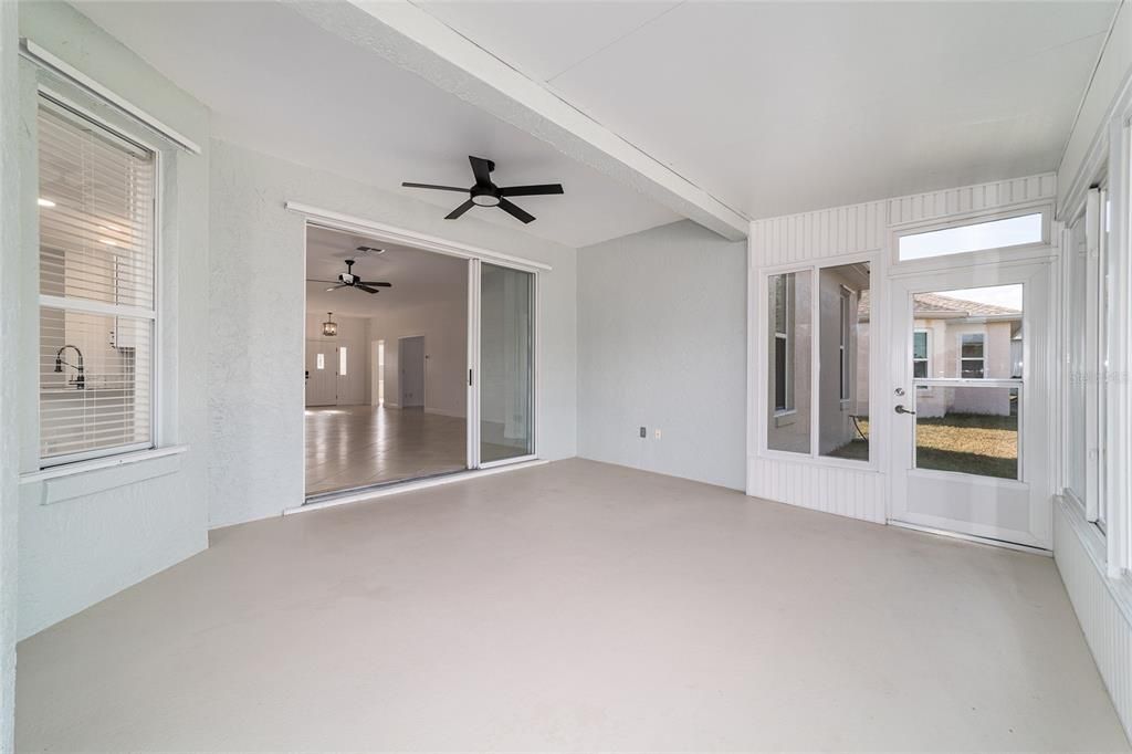 Active With Contract: $265,000 (2 beds, 2 baths, 1674 Square Feet)