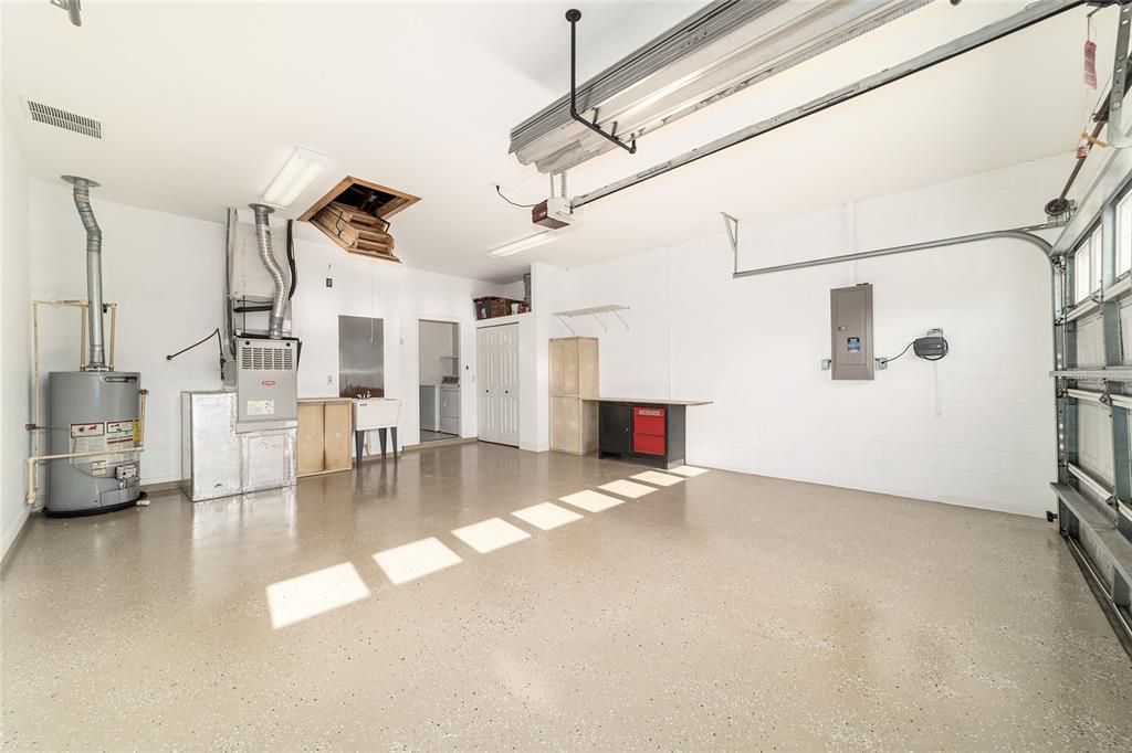 Active With Contract: $265,000 (2 beds, 2 baths, 1674 Square Feet)