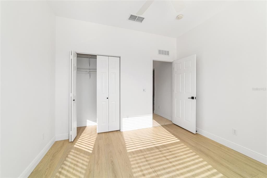 Active With Contract: $265,000 (2 beds, 2 baths, 1674 Square Feet)