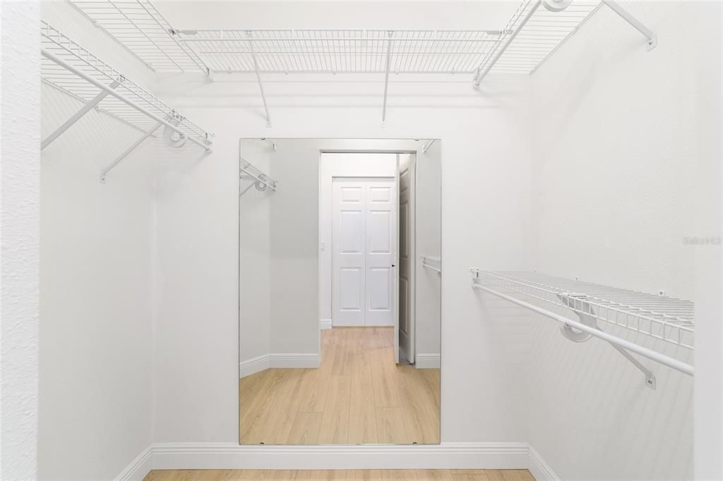 Active With Contract: $265,000 (2 beds, 2 baths, 1674 Square Feet)