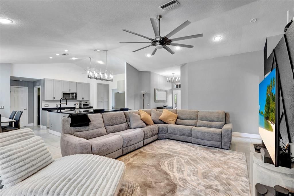 待售: $489,900 (4 贝兹, 2 浴室, 2219 平方英尺)