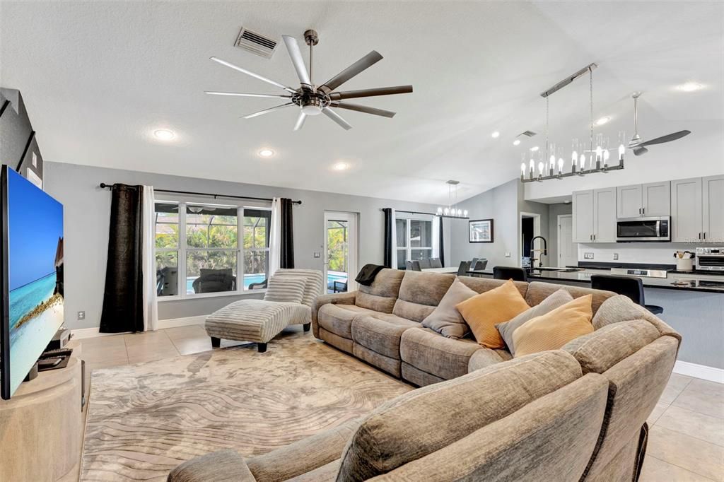 待售: $489,900 (4 贝兹, 2 浴室, 2219 平方英尺)