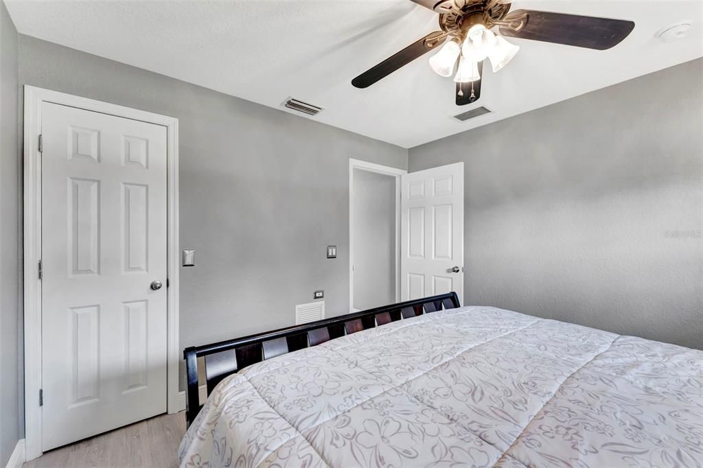 待售: $489,900 (4 贝兹, 2 浴室, 2219 平方英尺)