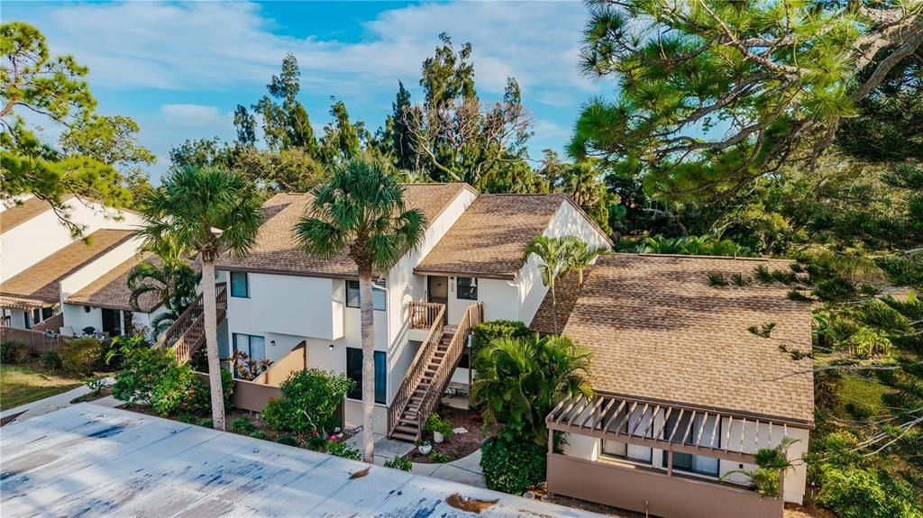 待售: $185,000 (2 贝兹, 2 浴室, 1092 平方英尺)