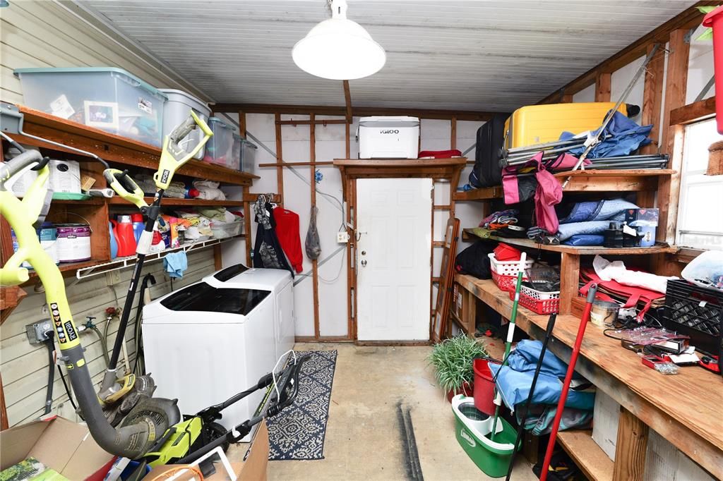 待售: $195,000 (2 贝兹, 2 浴室, 1377 平方英尺)