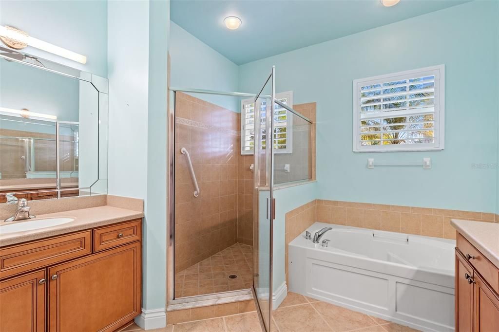 For Sale: $825,000 (3 beds, 2 baths, 2629 Square Feet)