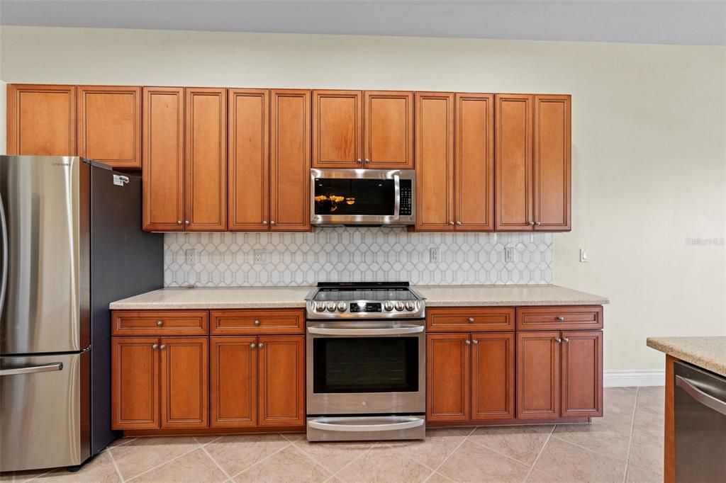 For Sale: $825,000 (3 beds, 2 baths, 2629 Square Feet)