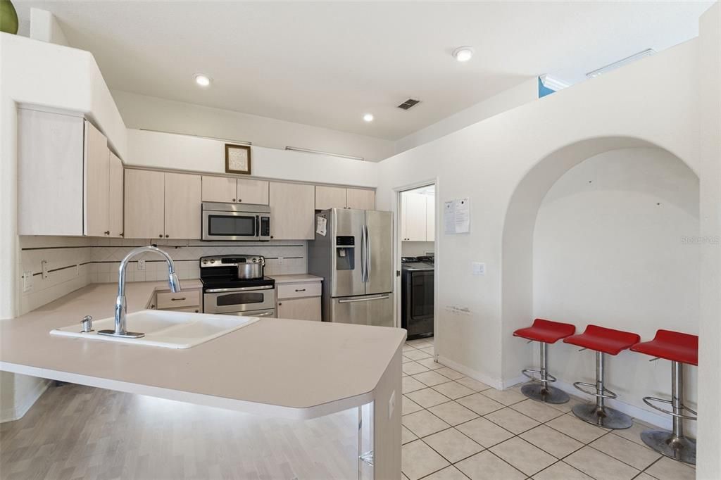 En Venta: $319,900 (3 camas, 2 baños, 2045 Pies cuadrados)