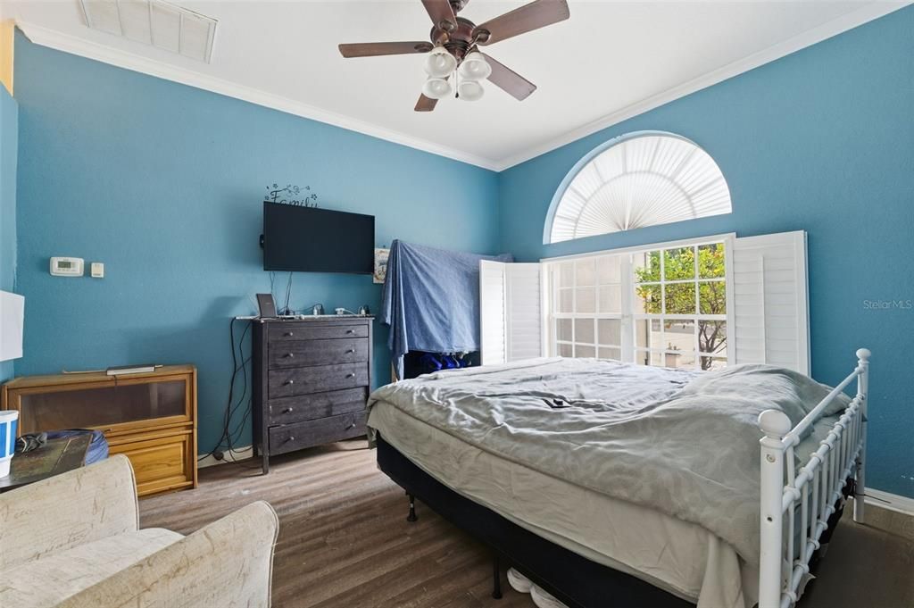 En Venta: $319,900 (3 camas, 2 baños, 2045 Pies cuadrados)