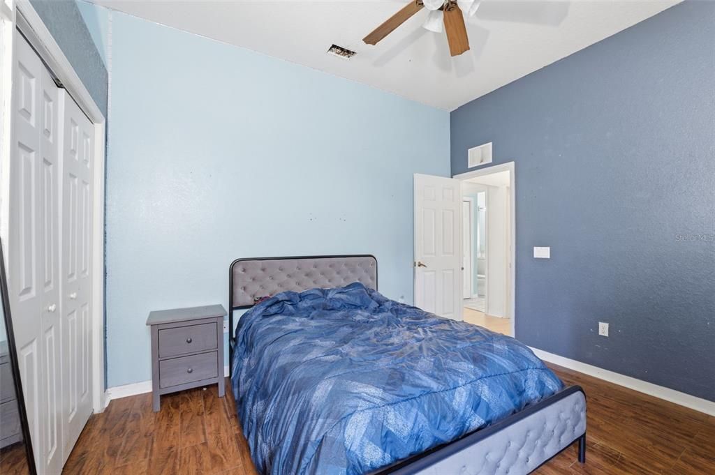 En Venta: $319,900 (3 camas, 2 baños, 2045 Pies cuadrados)