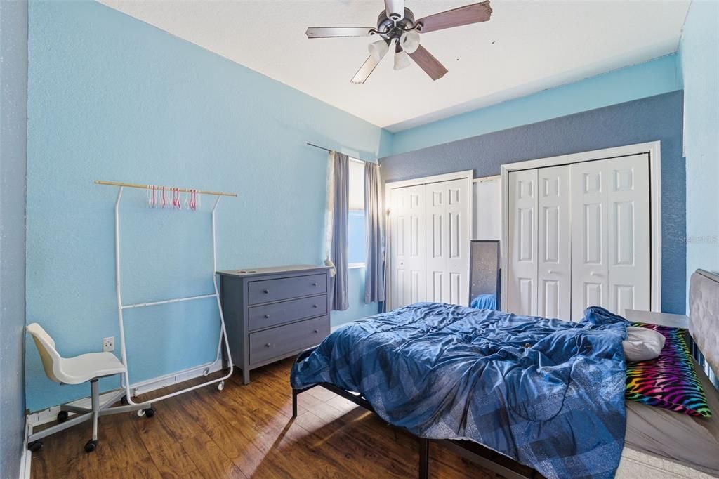 En Venta: $319,900 (3 camas, 2 baños, 2045 Pies cuadrados)