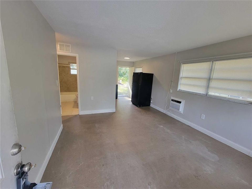 В аренду: $1,050 (2 спален, 1 ванн, 632 Квадратных фут)