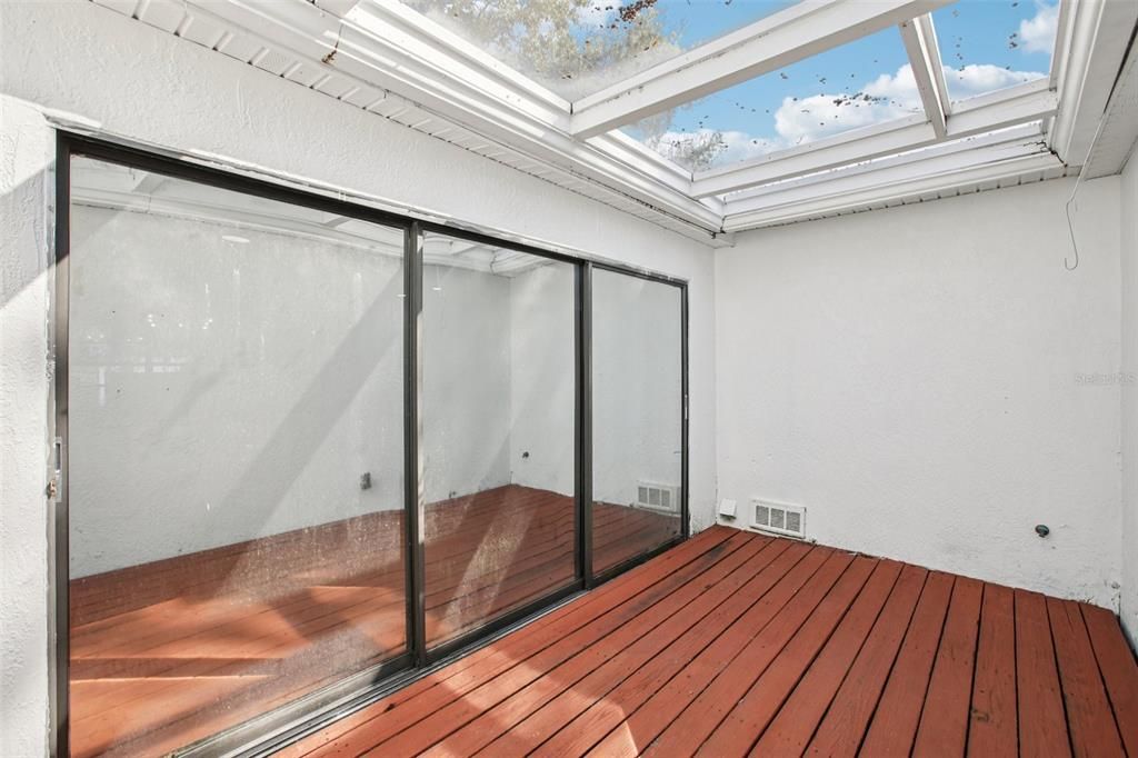 Active With Contract: $750,000 (4 beds, 2 baths, 2252 Square Feet)