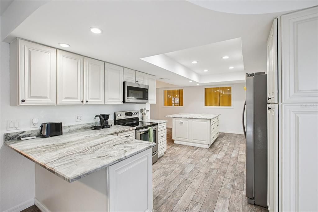 Active With Contract: $750,000 (4 beds, 2 baths, 2252 Square Feet)
