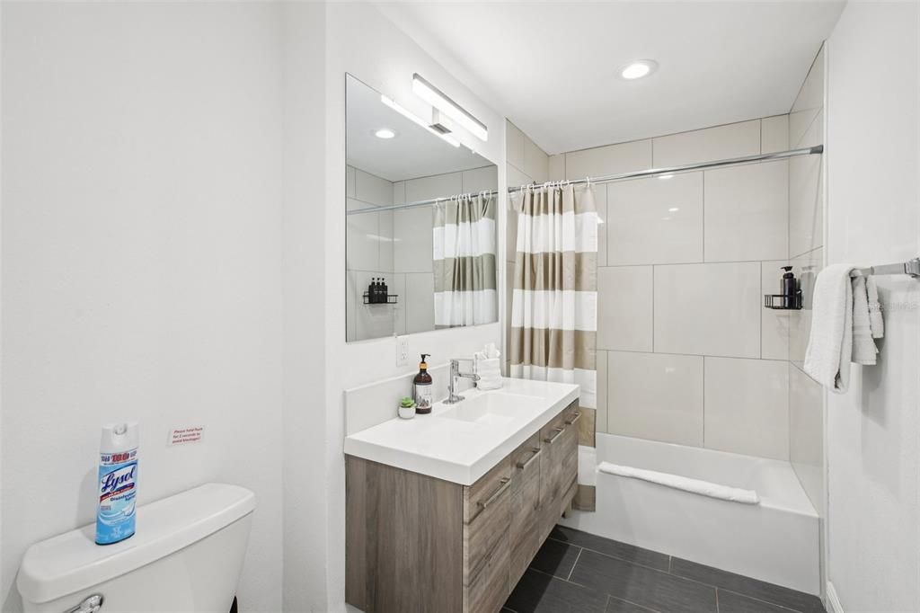 Active With Contract: $750,000 (4 beds, 2 baths, 2252 Square Feet)