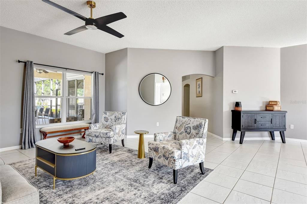 En Venta: $499,000 (3 camas, 2 baños, 2349 Pies cuadrados)