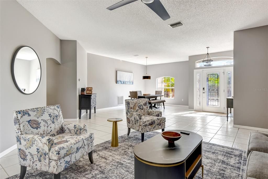 En Venta: $499,000 (3 camas, 2 baños, 2349 Pies cuadrados)