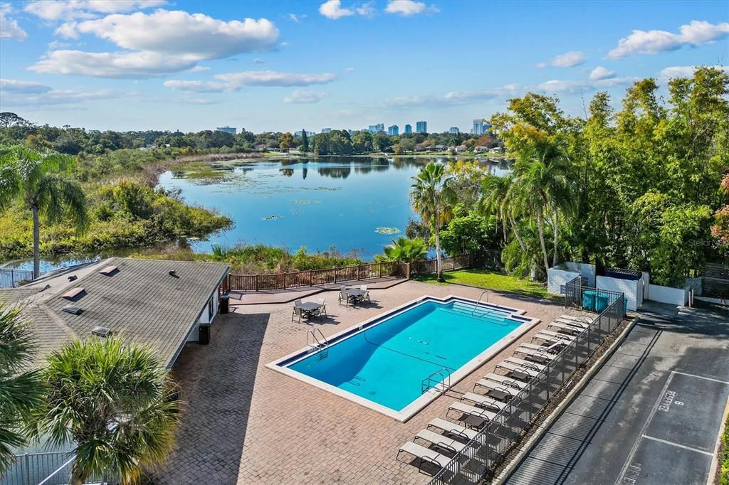 待售: $292,000 (2 贝兹, 2 浴室, 890 平方英尺)