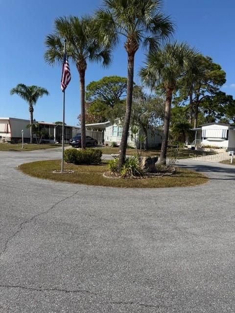 待售: $40,000 (2 贝兹, 1 浴室, 720 平方英尺)