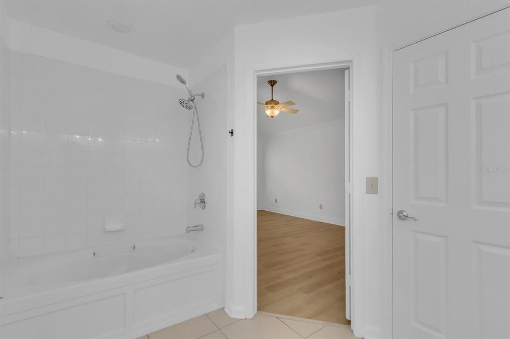 For Rent: $2,175 (3 beds, 2 baths, 1647 Square Feet)