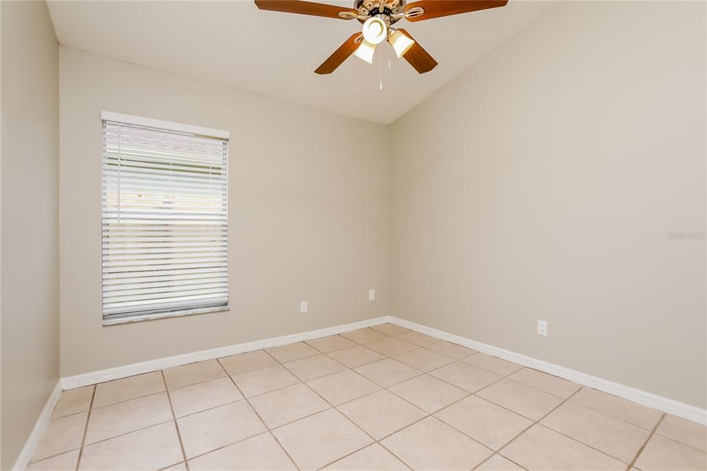 В аренду: $2,440 (4 спален, 2 ванн, 1335 Квадратных фут)