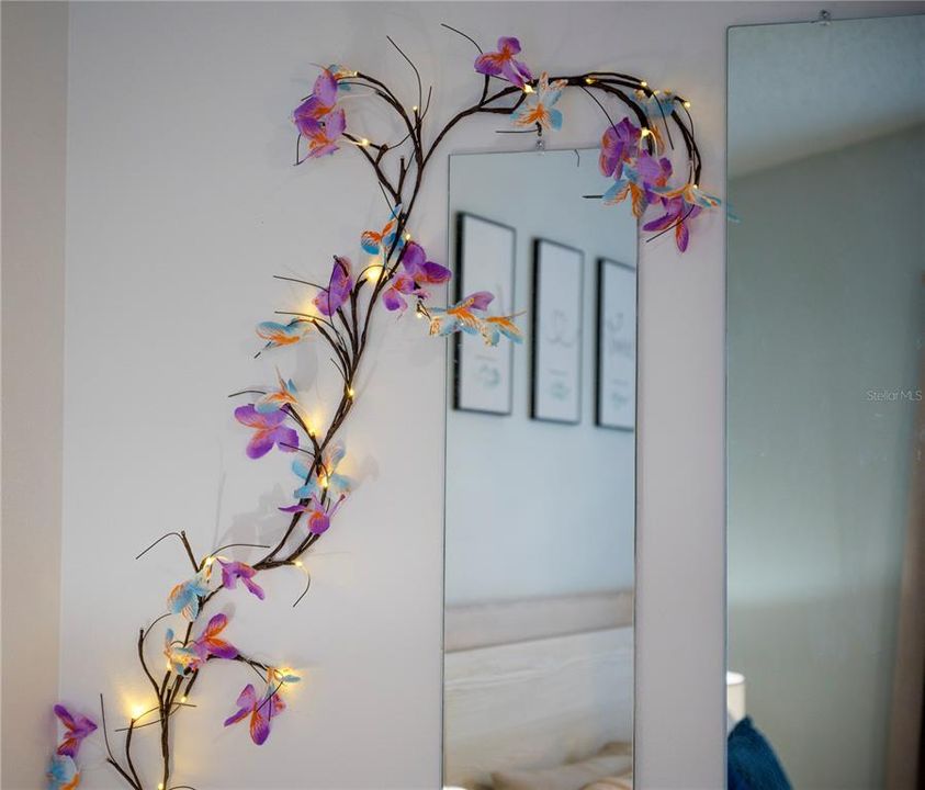 На продажу: $329,900 (3 спален, 2 ванн, 1130 Квадратных фут)