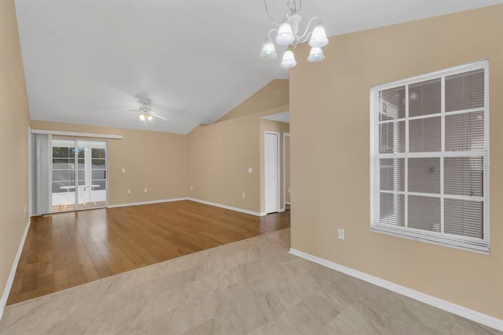 待售: $355,000 (3 贝兹, 2 浴室, 1120 平方英尺)