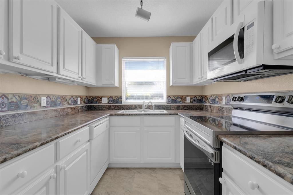 待售: $355,000 (3 贝兹, 2 浴室, 1120 平方英尺)